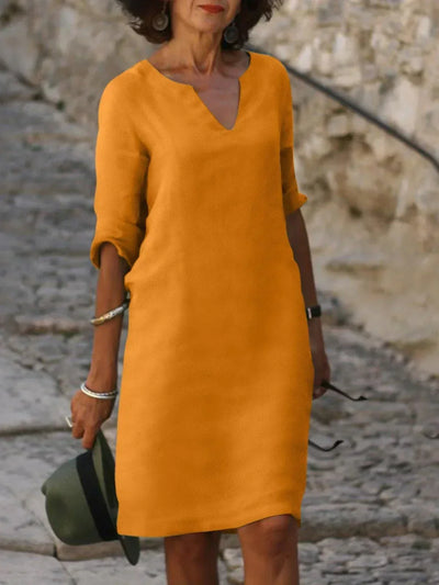 Élise™ | Robe élégante à col en V