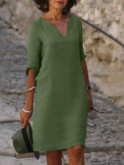 Élise™ | Robe élégante à col en V